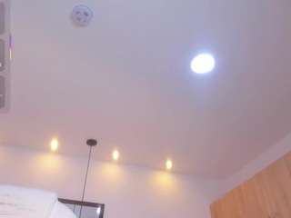 amelie-jhons Sex Cam Show