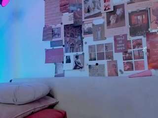 miagingerrose Live Webcam on CamSoda