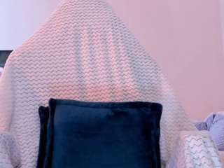 mollyhugs Live Webcam on CamSoda