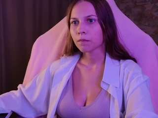  small-emma0 chat room