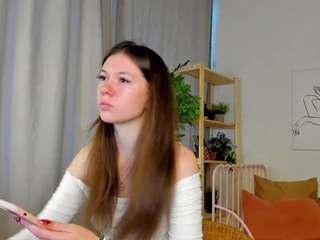 nicole-charm