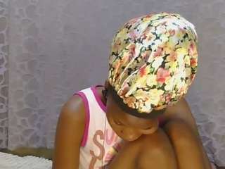 avrilhyn live webcam show