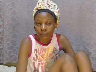 avrilhyn live webcam show