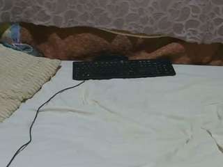 avrilhyn live cam preview