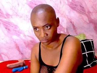 EbonyOlive69