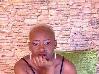 EbonyOlive69