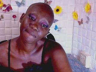 ebonyolive69 Live Webcam on CamSoda