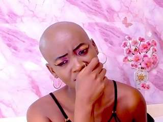 ebonyolive69's CamSoda show and profile