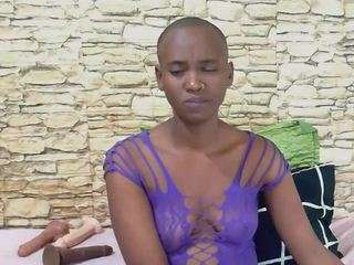 ebonyolive69