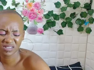 EbonyOlive69's Live Sex Cam Show