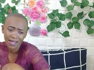 EbonyOlive69's Live Sex Cam Show