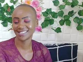 EbonyOlive69's Live Sex Cam Show