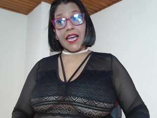 elizabeth-mature webcam