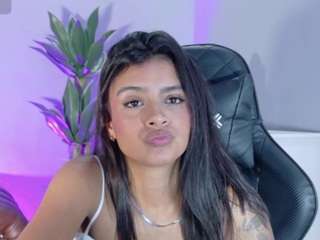 emiilieevaans Sex Cam Show