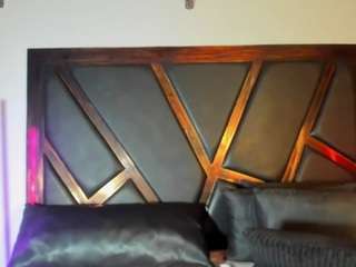 emiliwilliams live cam profile