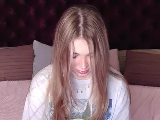 EvaPeachh's Live Sex Cam Show