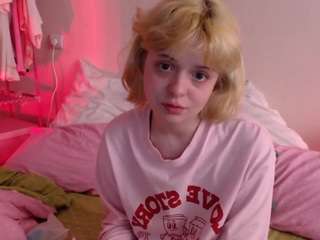 KatieMelone live cam preview