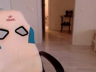 KatieMelone's Live Sex Cam Show