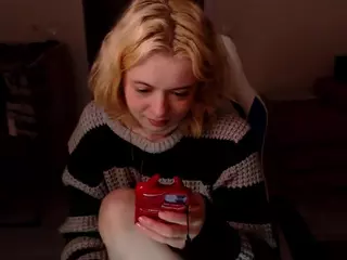 KatieMelone's Live Sex Cam Show