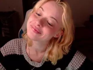 KatieMelone's Live Sex Cam Show