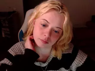 KatieMelone's Live Sex Cam Show