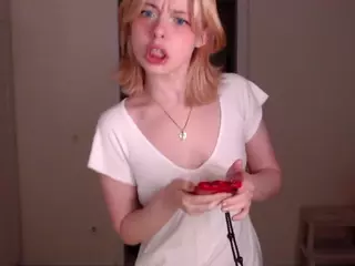 KatieMelone's Live Sex Cam Show