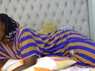 kellyebonyy from CamSoda is Freechat