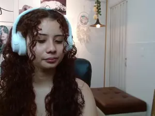 mayamoira's Live Sex Cam Show