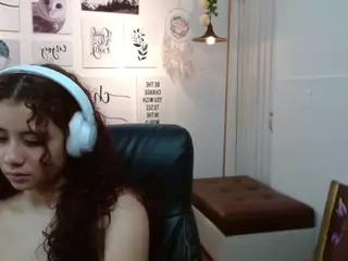mayamoira's Live Sex Cam Show