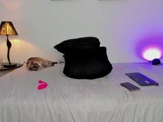 saraah-lopez webcam model