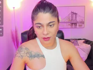 saraah-lopez's Live Sex Cam Show