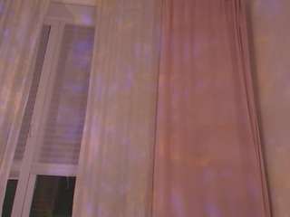 eva-william Live Webcam on CamSoda