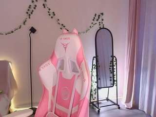 eva-william's CamSoda show and profile