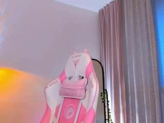 eva-william Live Webcam on CamSoda