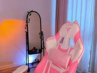 eva-william from CamSoda