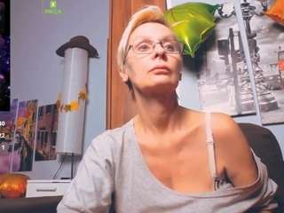 helgahimmele Live Webcam on CamSoda