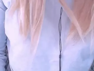 lilian-shy's Live Sex Cam Show