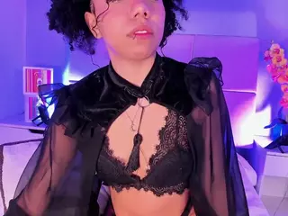 Lilith-Santini's Live Sex Cam Show