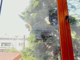 Live webcam model naila-777 on Soda Cams