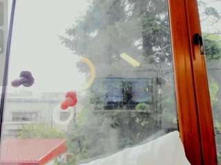 Live webcam model naila-777 on Soda Cams