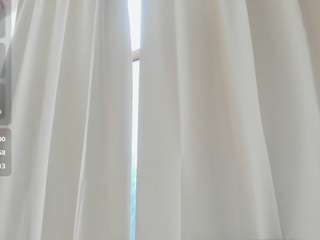 Naila live cam preview
