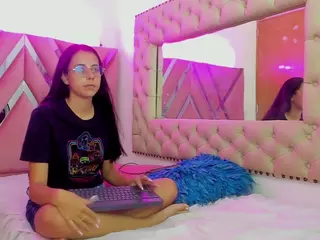 Raven-Fox's Live Sex Cam Show