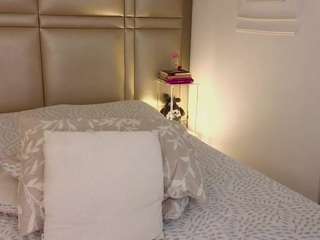 Bella-Jagger live webcam show