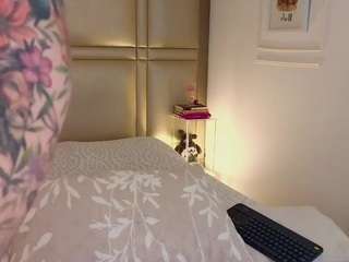 Bella-Jagger live webcam show