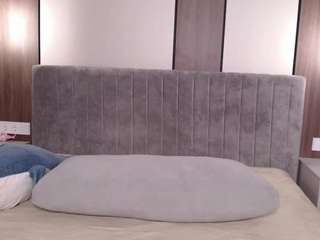 le modèle meloelili est en webcam porno dans un show sur le site camsoda, il possède les tags suivants: ahegao,no drinking,young-adult,wet,thin,teen-18,tease,solo,skinny,office,no smoking,huge tits,amateur,green eyes,full-nudity,foot-fetish,dirty-talk,cuckold,cosplay,body-massage