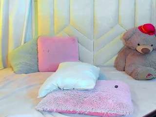 le modèle miley-777 est en webcam porno dans un show sur le site camsoda, il possède les tags suivants: black hair,blue eyes,chubby,drinking,smoking,tattoos,teen-18,young-adult,hd,milf