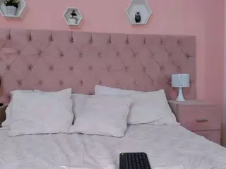 TinaJonnes's Live Sex Cam Show