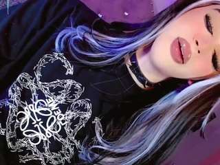 camilavasquezz's CamSoda show and profile