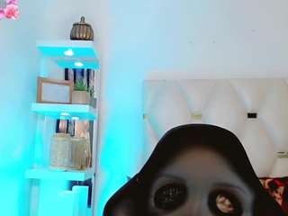 camilavasquezz's CamSoda show and profile