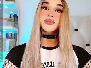 camilavasquezz's CamSoda show and profile